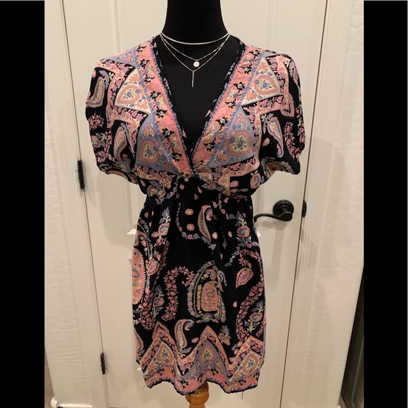 Angie Dresses & Skirts - Angie colorful dress 🌸Size Small